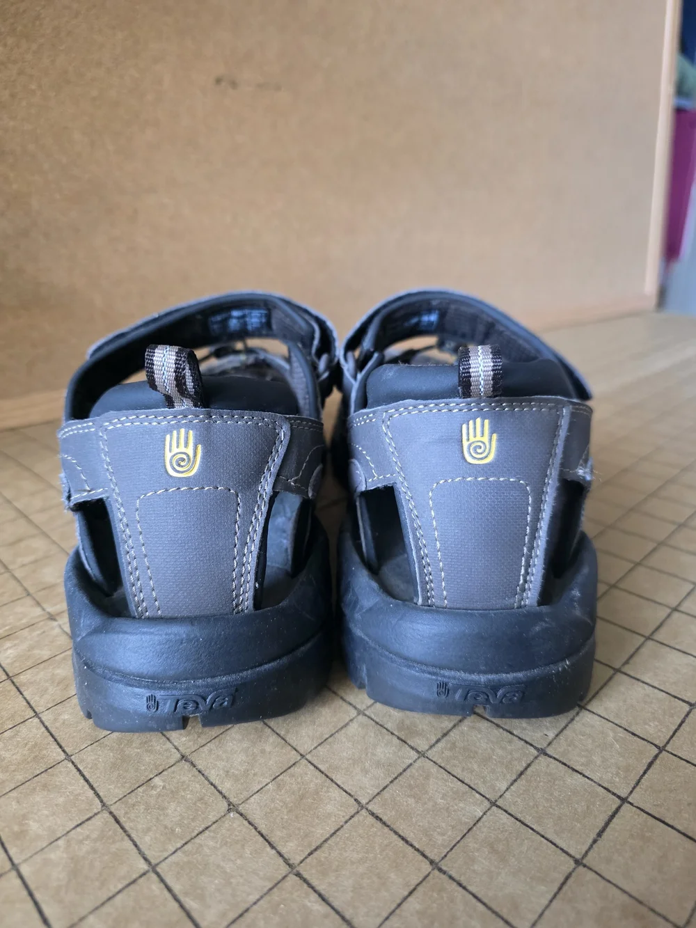 Teva Forebay Men's Closed Toe Water Hiking Sandals Gray Size 12 NEW Pristine
